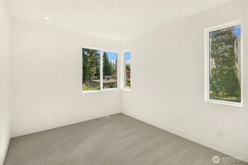 16503 NE 25th Place Bellevue WA 98008