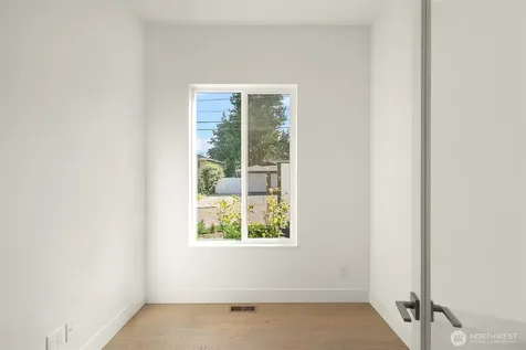16503 NE 25th Place Bellevue WA 98008