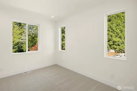 16503 NE 25th Place Bellevue WA 98008