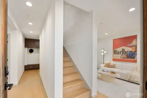 5921 32nd Avenue SW Seattle WA 98126