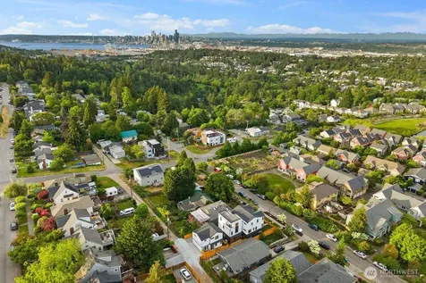 5921 32nd Avenue SW Seattle WA 98126