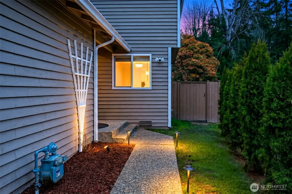 13324 NE 138th Place Kirkland WA 98034