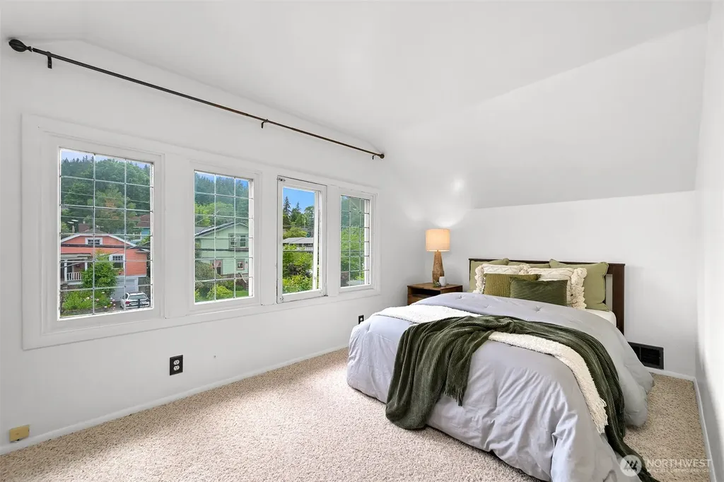 905 E Maple Street Bellingham WA 98225