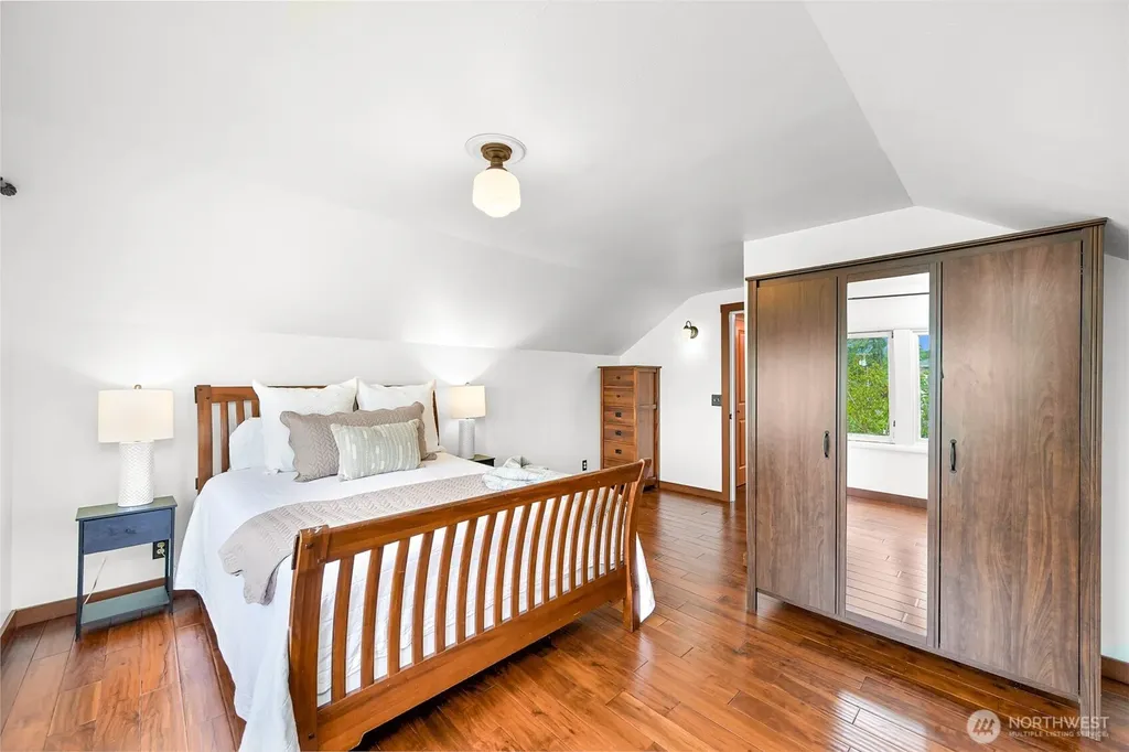 905 E Maple Street Bellingham WA 98225