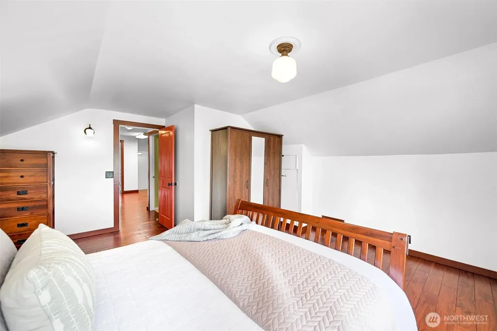 905 E Maple Street Bellingham WA 98225