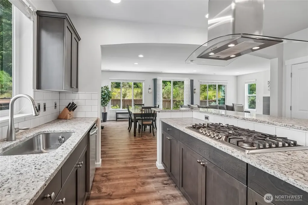 19119 106th Avenue Ct E Puyallup WA 98374