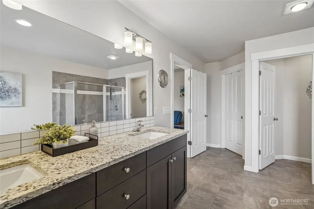 19119 106th Avenue Ct E Puyallup WA 98374
