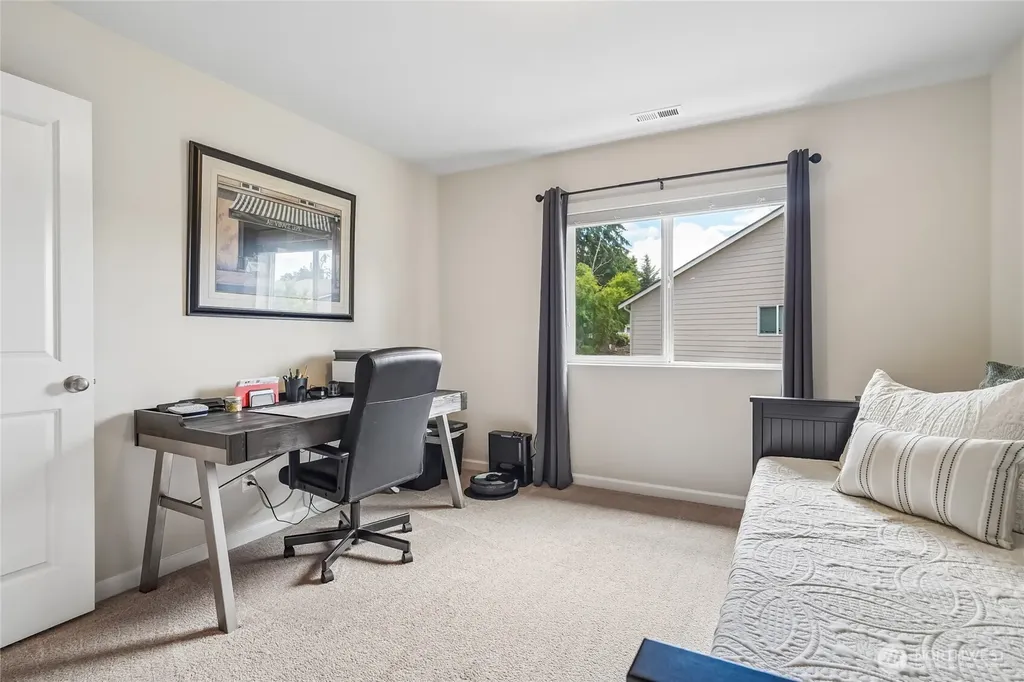 19119 106th Avenue Ct E Puyallup WA 98374