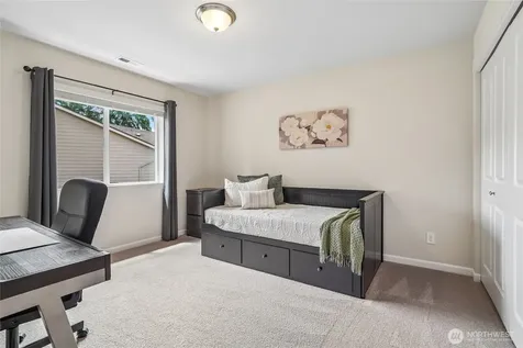19119 106th Avenue Ct E Puyallup WA 98374
