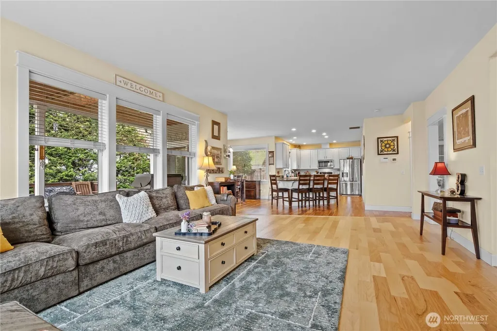 2010 26th Place SE Puyallup WA 98372