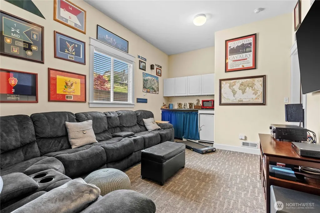 2010 26th Place SE Puyallup WA 98372