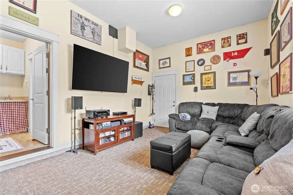 2010 26th Place SE Puyallup WA 98372