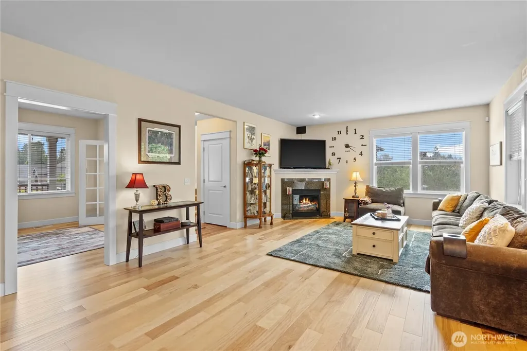 2010 26th Place SE Puyallup WA 98372