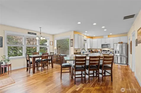 2010 26th Place SE Puyallup WA 98372