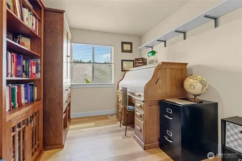 2010 26th Place SE Puyallup WA 98372