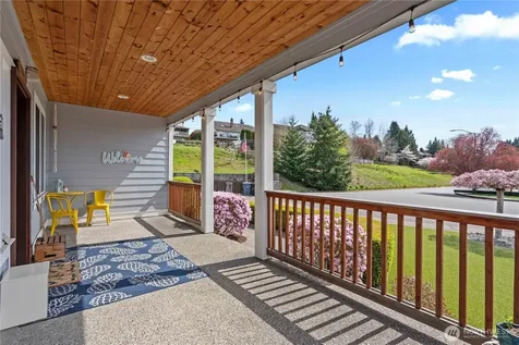 2010 26th Place SE Puyallup WA 98372