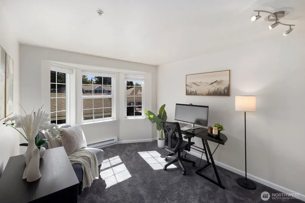 23333 Cedar Way Mountlake Terrace WA 98043