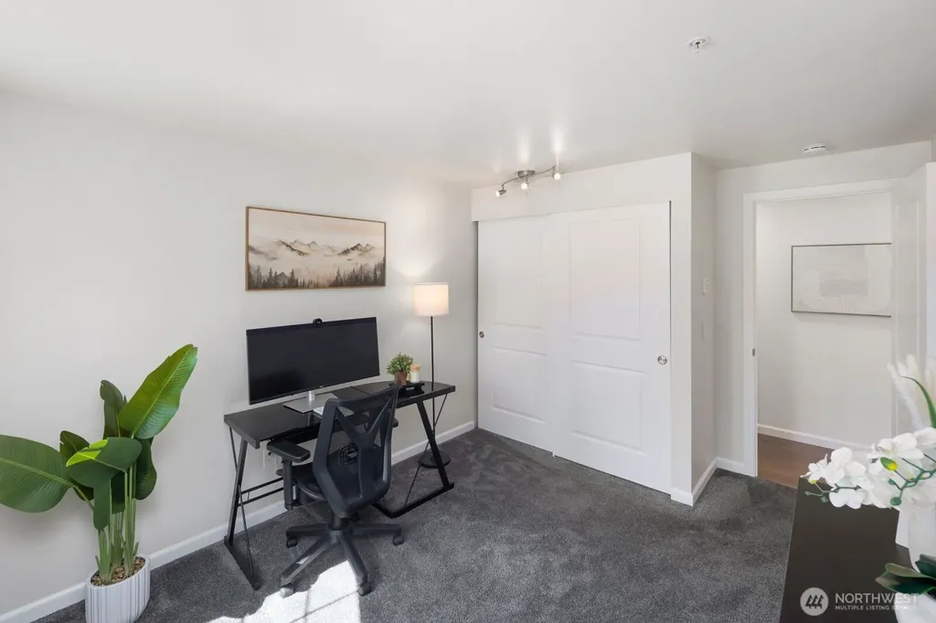 23333 Cedar Way Mountlake Terrace WA 98043