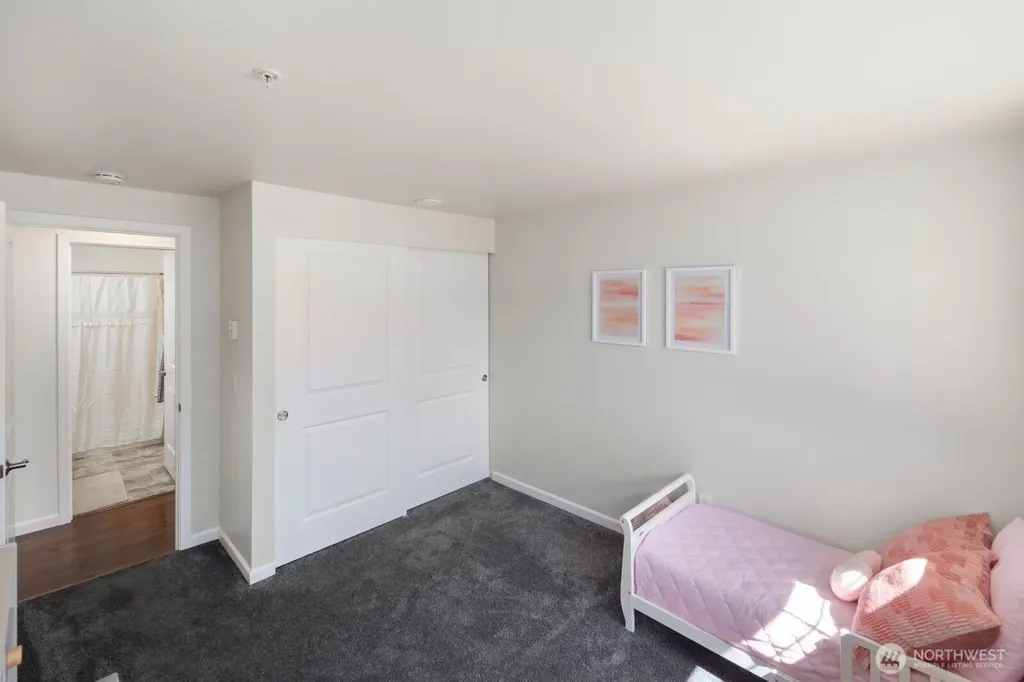 23333 Cedar Way Mountlake Terrace WA 98043