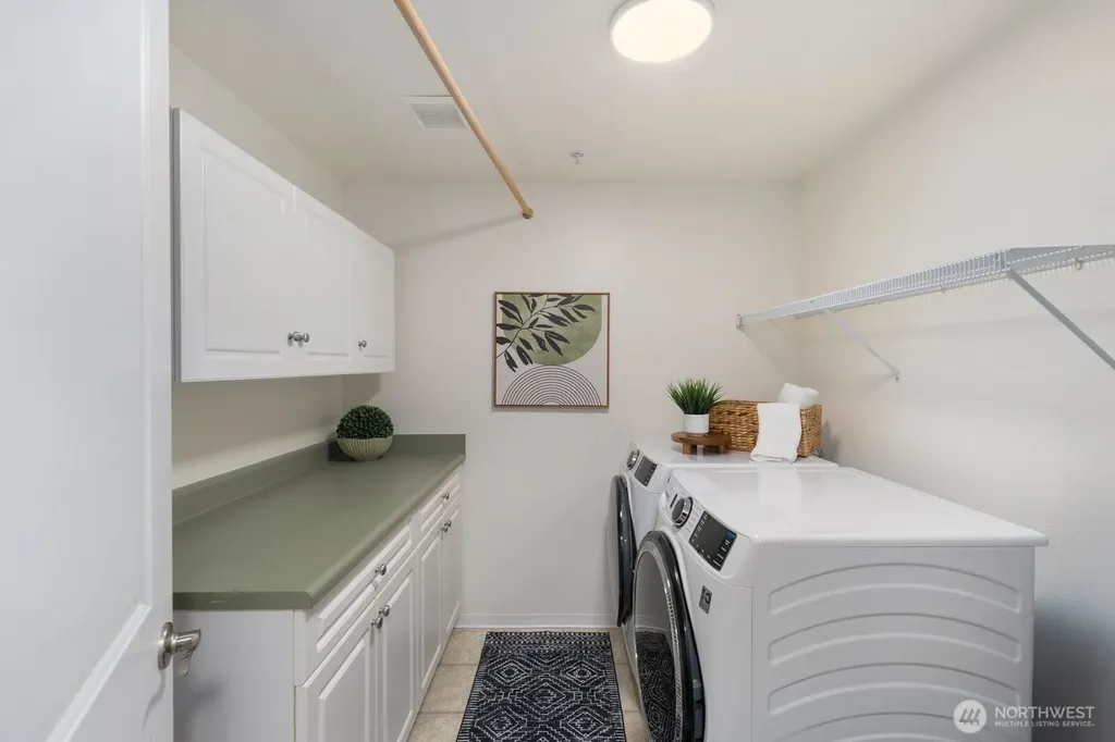 23333 Cedar Way Mountlake Terrace WA 98043