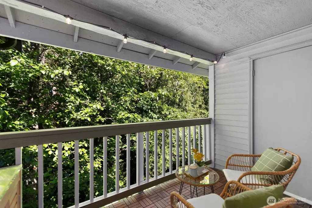 23333 Cedar Way Mountlake Terrace WA 98043