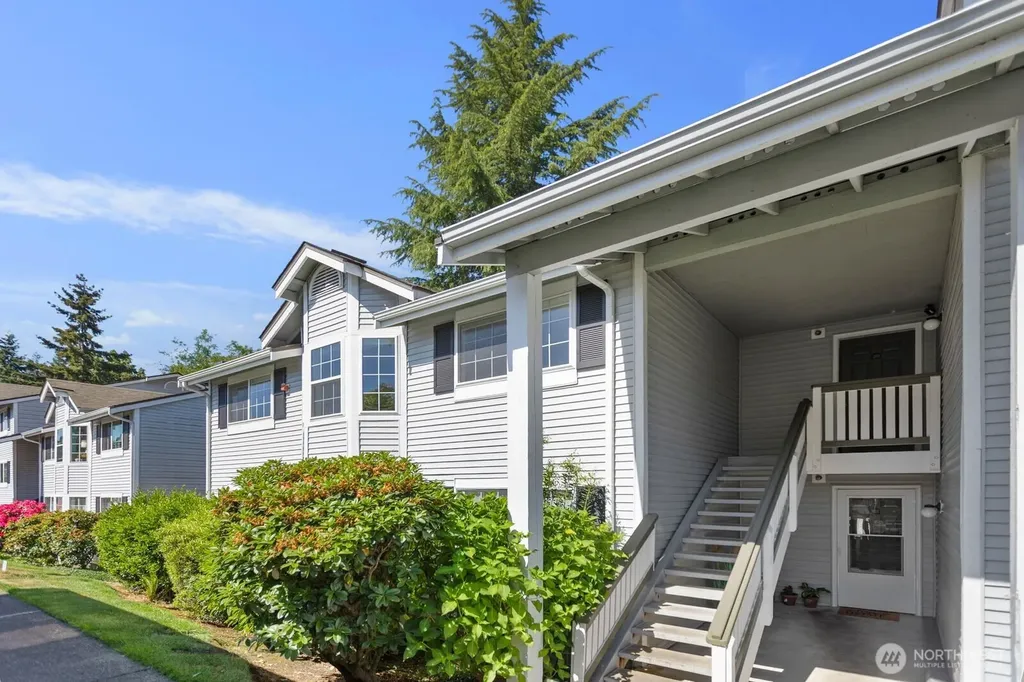 23333 Cedar Way Mountlake Terrace WA 98043