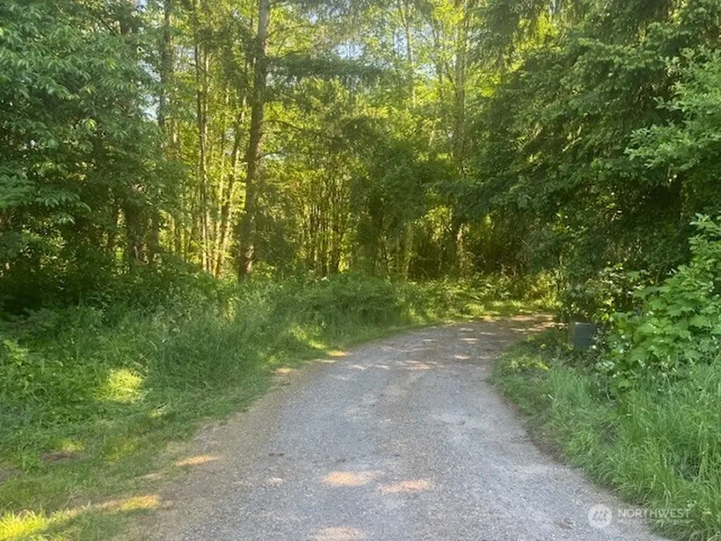 692 Burchett Road Onalaska WA 98570