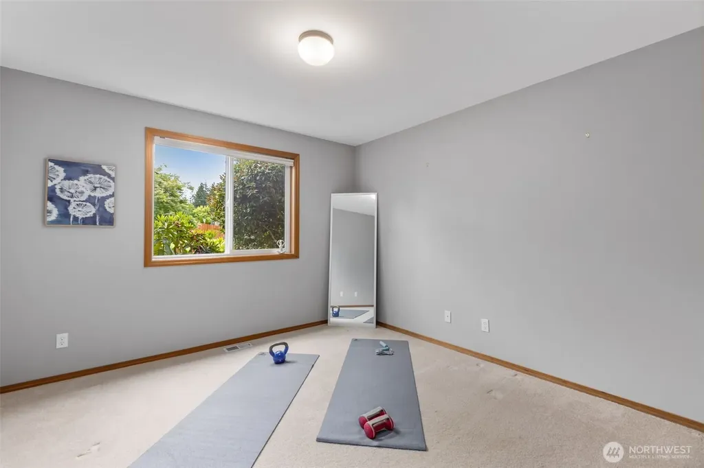 1114 138th Street NW Gig Harbor WA 98332