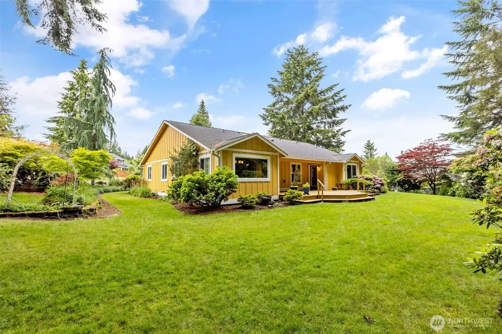 1114 138th Street NW Gig Harbor WA 98332