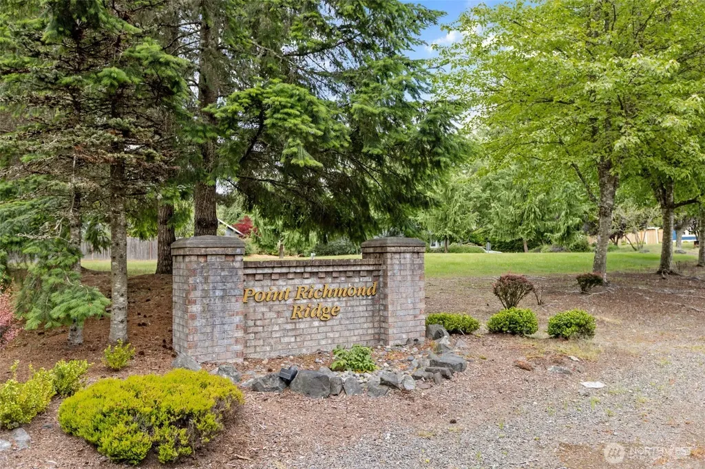 1114 138th Street NW Gig Harbor WA 98332