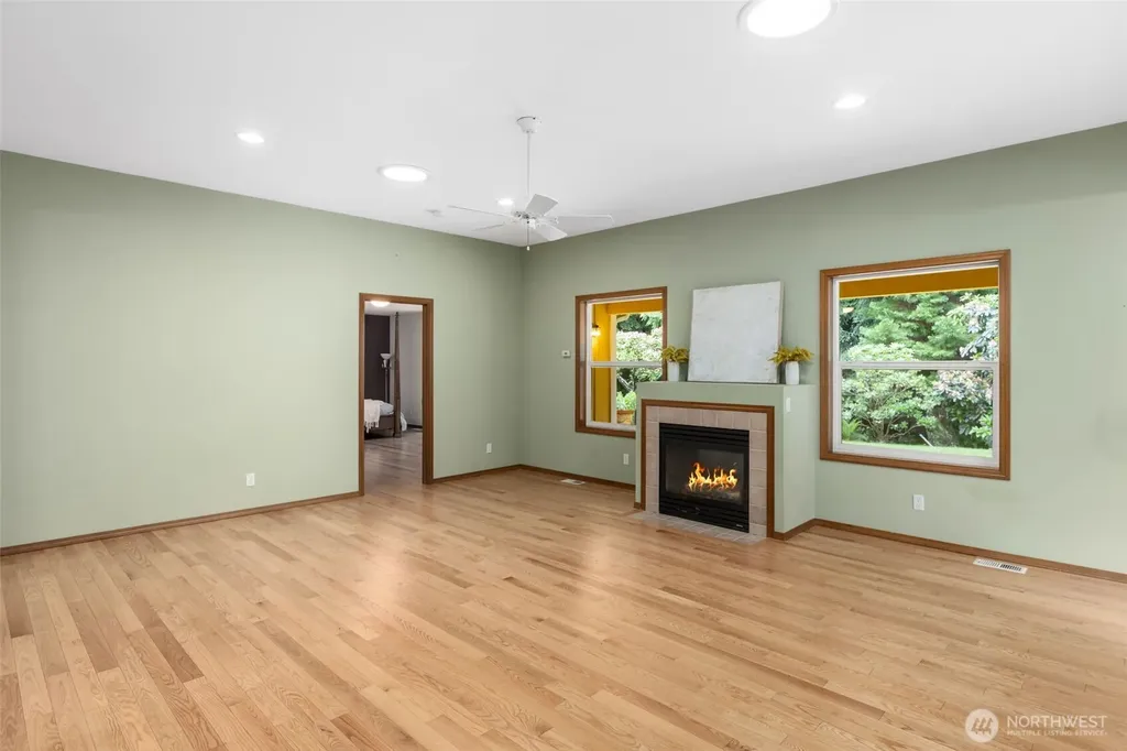 1114 138th Street NW Gig Harbor WA 98332