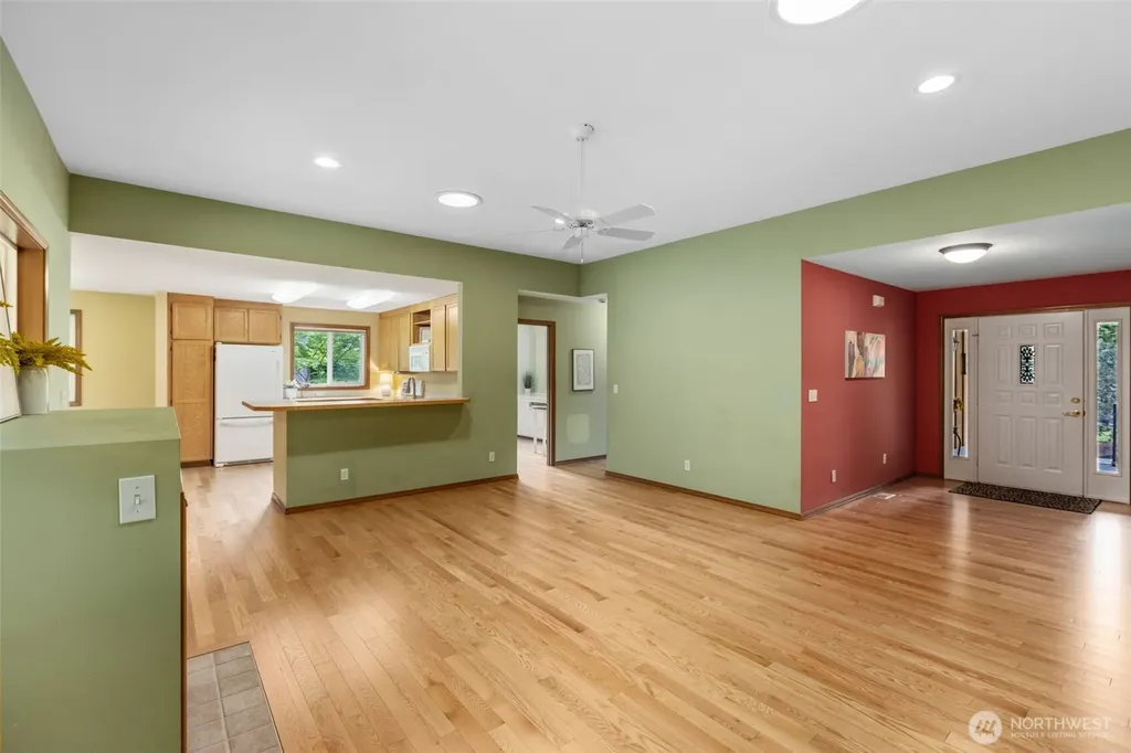 1114 138th Street NW Gig Harbor WA 98332