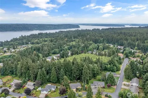 1114 138th Street NW Gig Harbor WA 98332