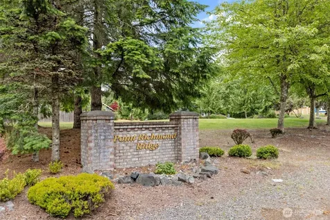 1114 138th Street NW Gig Harbor WA 98332