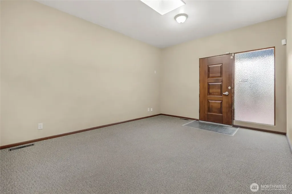 10212 Collins Road Sedro Woolley WA 98284