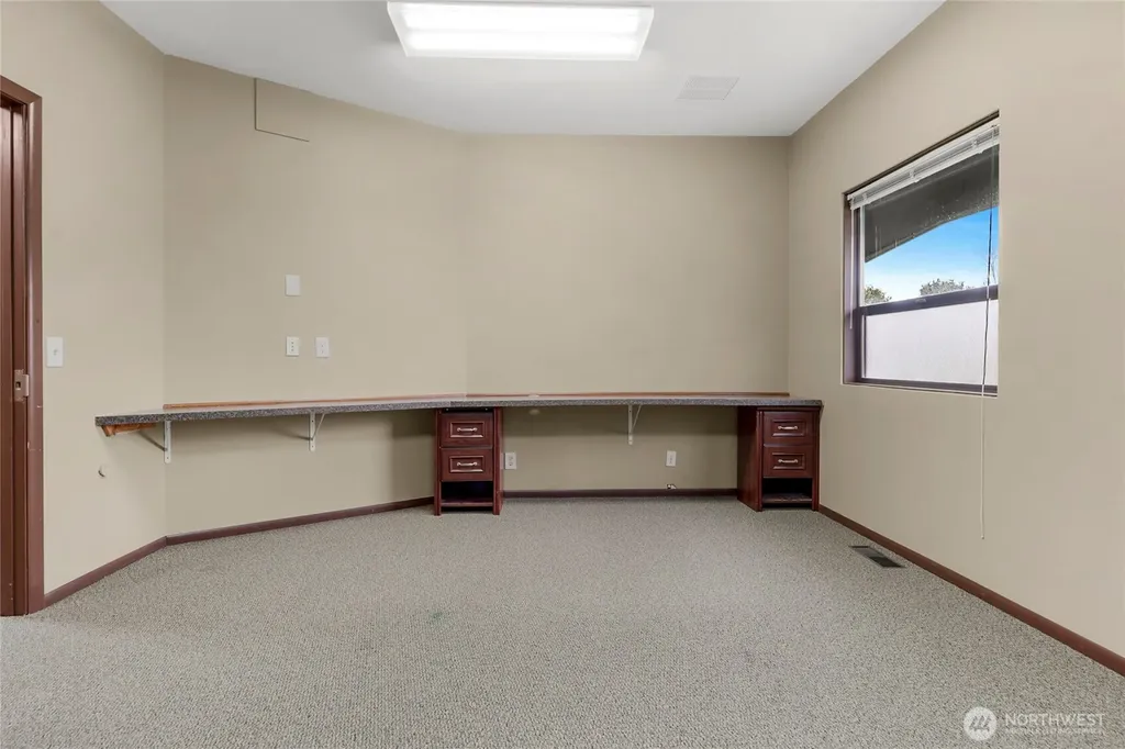 10212 Collins Road Sedro Woolley WA 98284