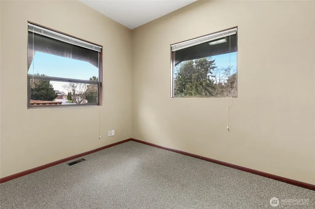 10212 Collins Road Sedro Woolley WA 98284