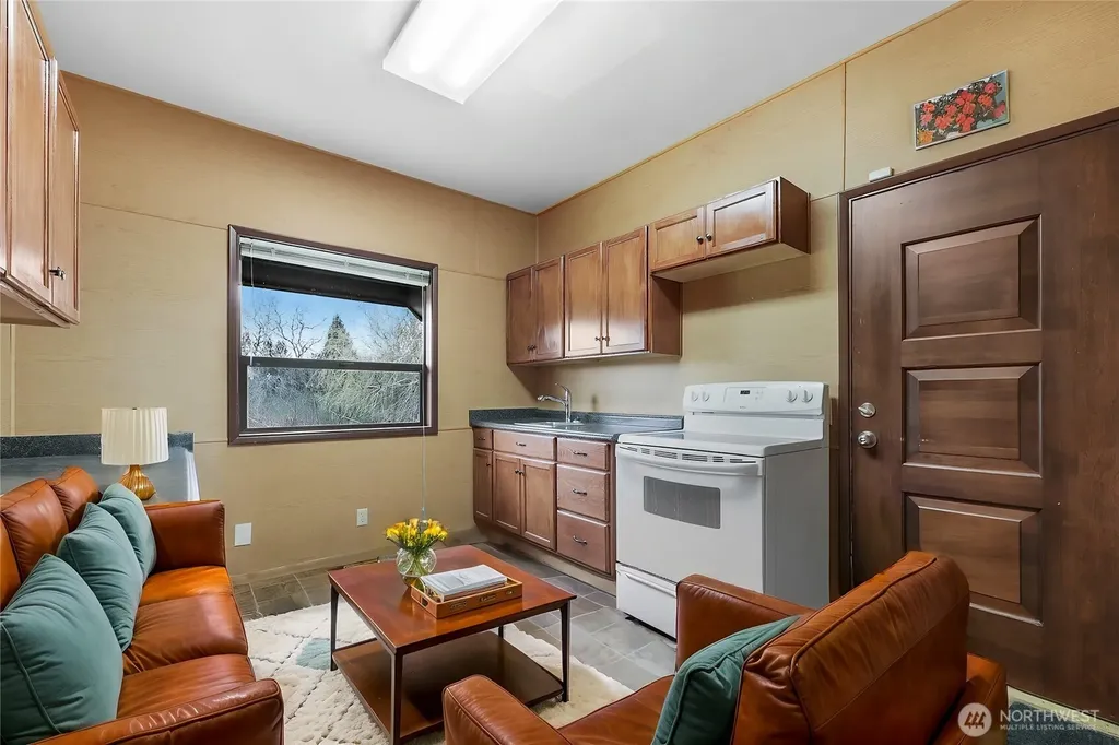10212 Collins Road Sedro Woolley WA 98284