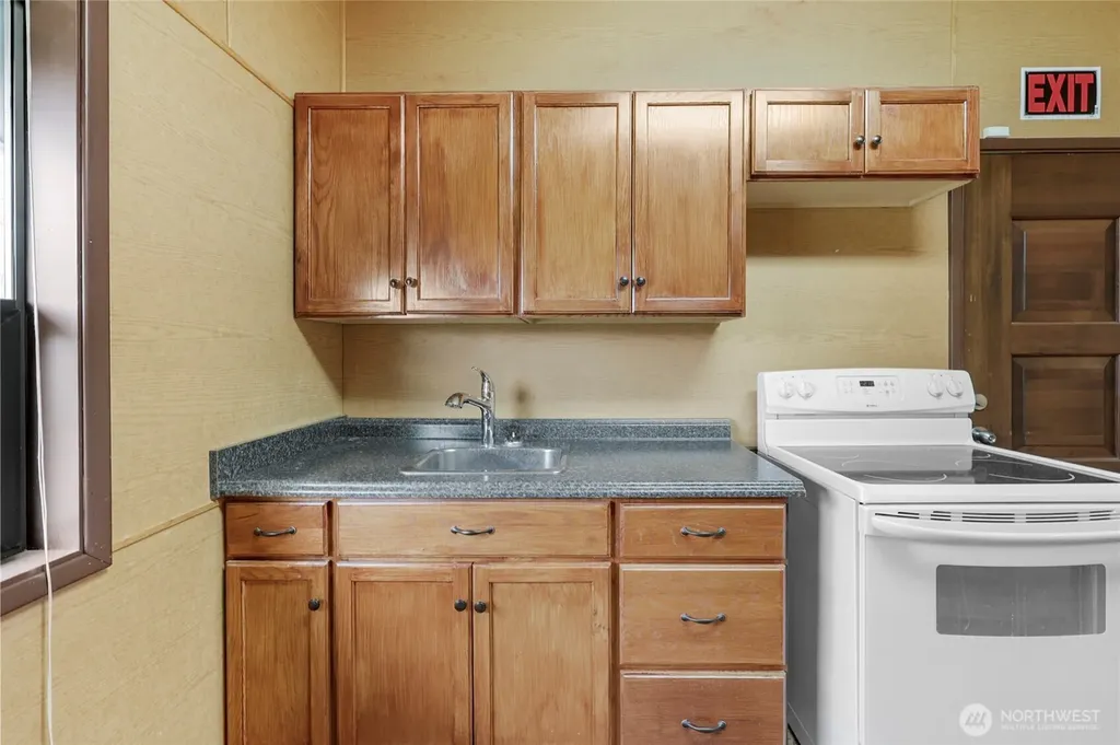 10212 Collins Road Sedro Woolley WA 98284