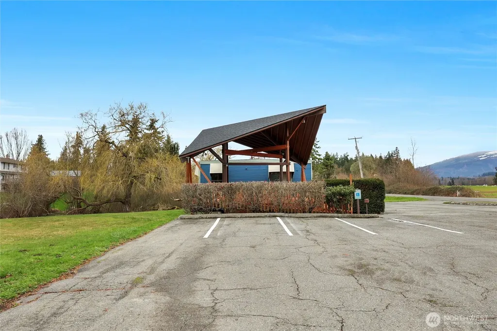 10212 Collins Road Sedro Woolley WA 98284