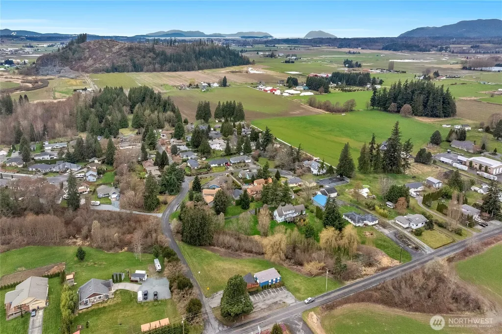 10212 Collins Road Sedro Woolley WA 98284