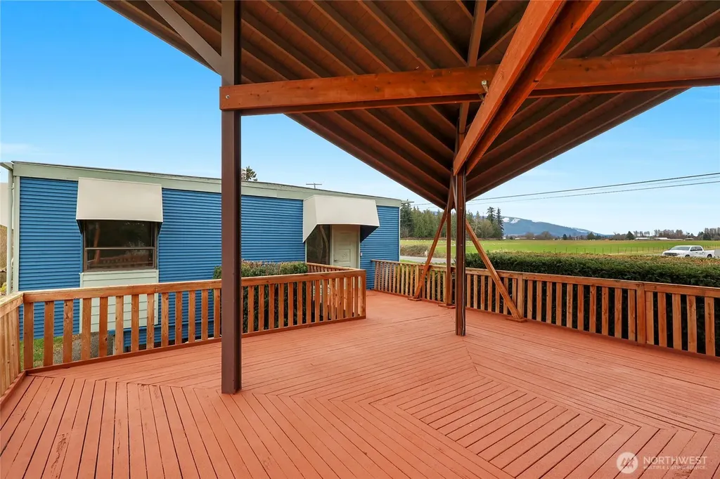 10212 Collins Road Sedro Woolley WA 98284
