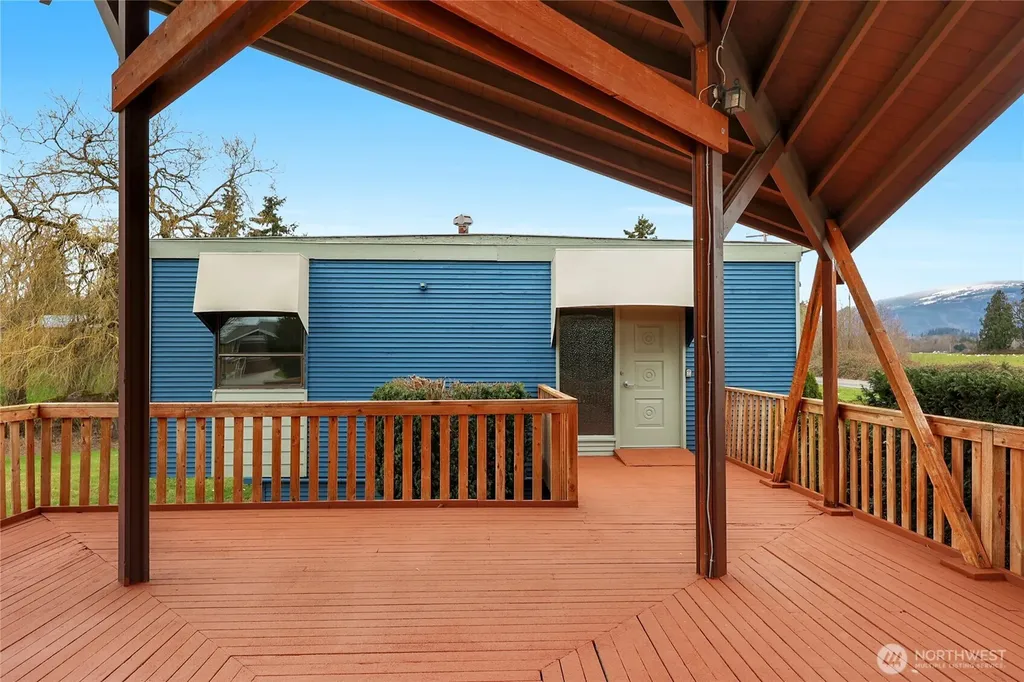 10212 Collins Road Sedro Woolley WA 98284
