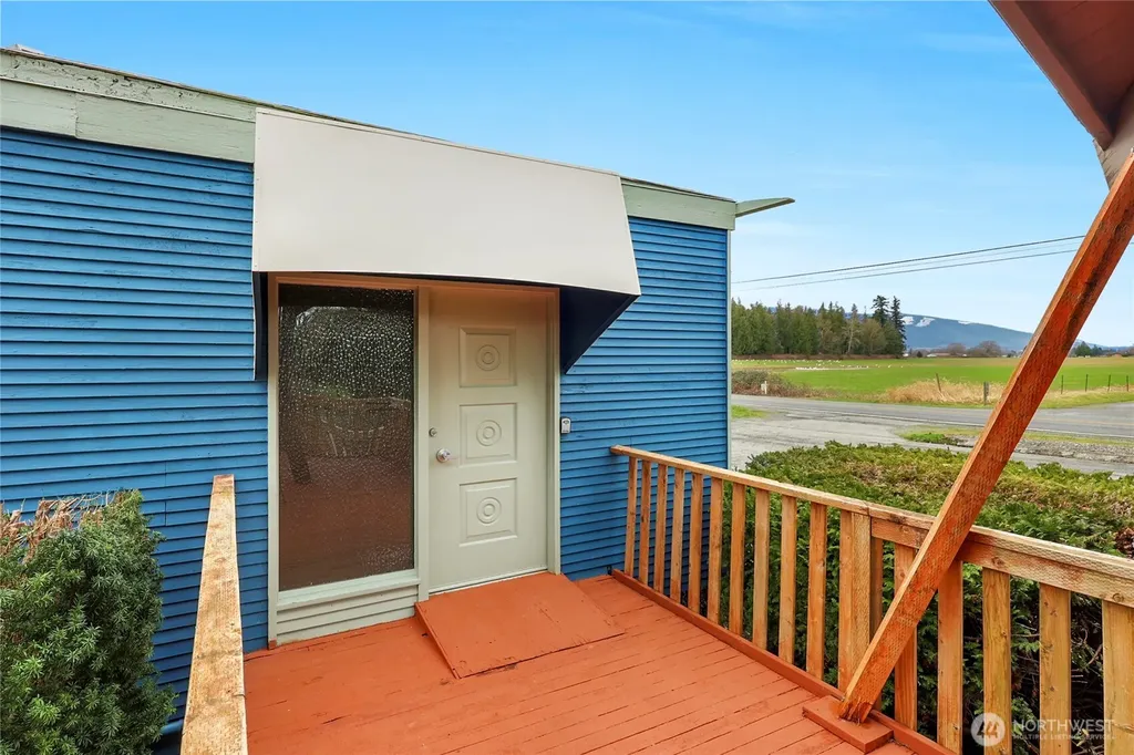 10212 Collins Road Sedro Woolley WA 98284