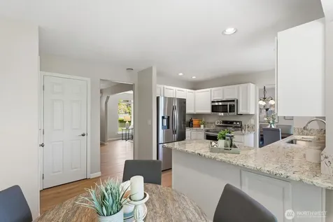 8128 NE 161st Place Kenmore WA 98028