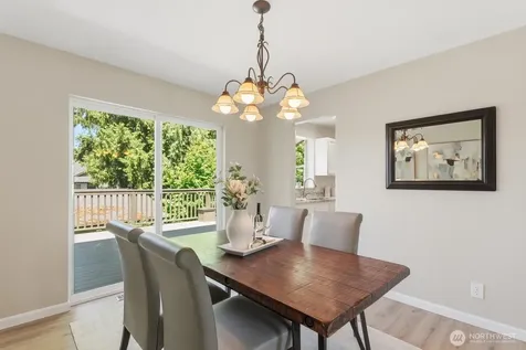 8128 NE 161st Place Kenmore WA 98028