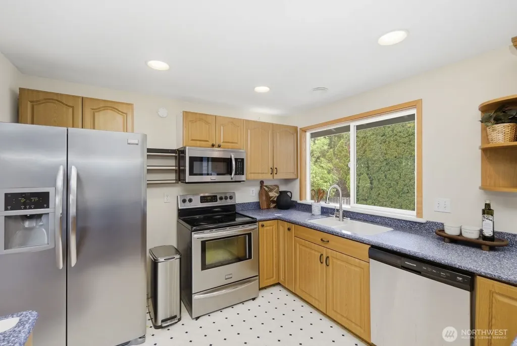 4217 184th Place SW Lynnwood WA 98037