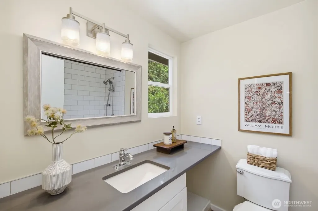 4217 184th Place SW Lynnwood WA 98037