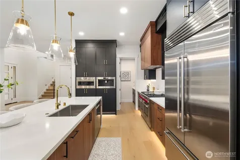 10416 130th Avenue NE Kirkland WA 98033