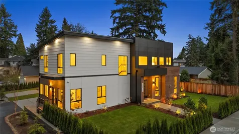 10416 130th Avenue NE Kirkland WA 98033